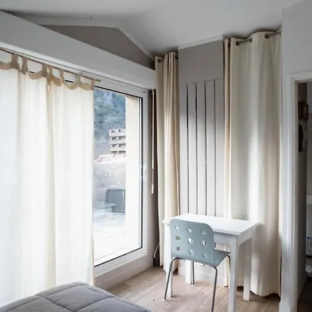 Maison * أفين